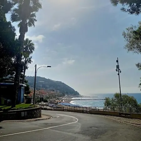 Vista Mare Casa Vacanze Ospedaletti Buitenkant foto